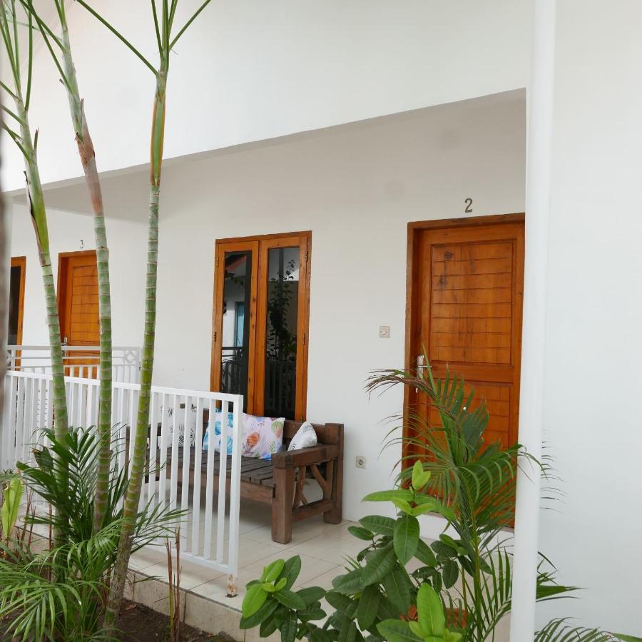 Rumah Side Apartamento Gili Trawangan Exterior foto