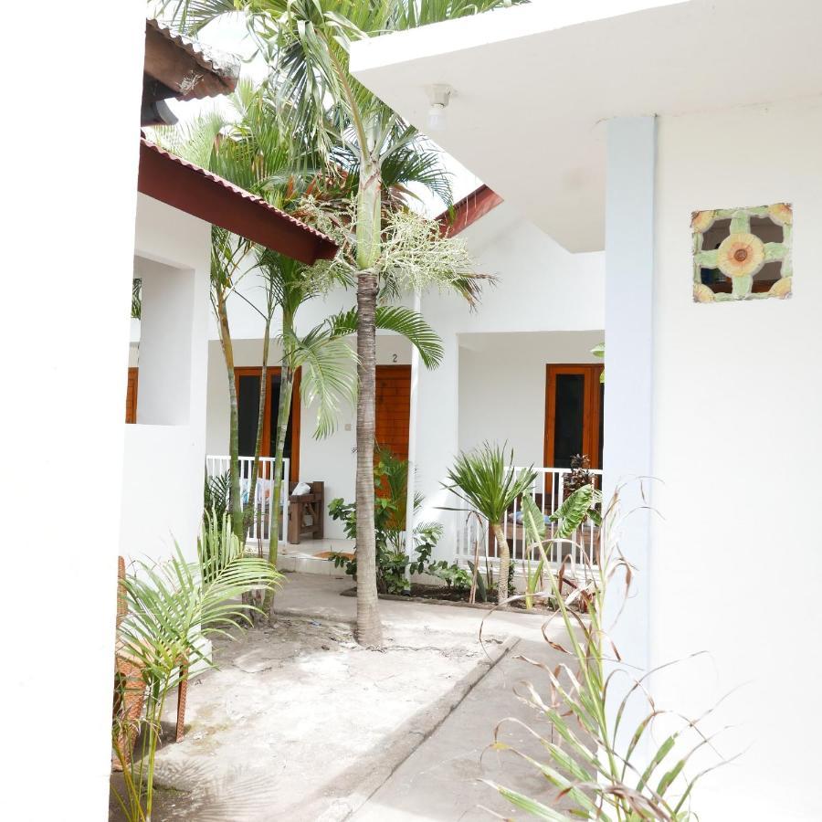 Rumah Side Apartamento Gili Trawangan Exterior foto