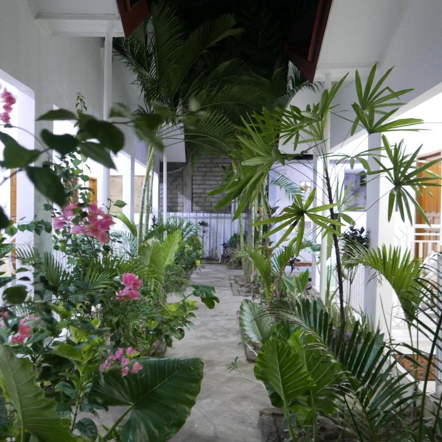 Rumah Side Apartamento Gili Trawangan Exterior foto